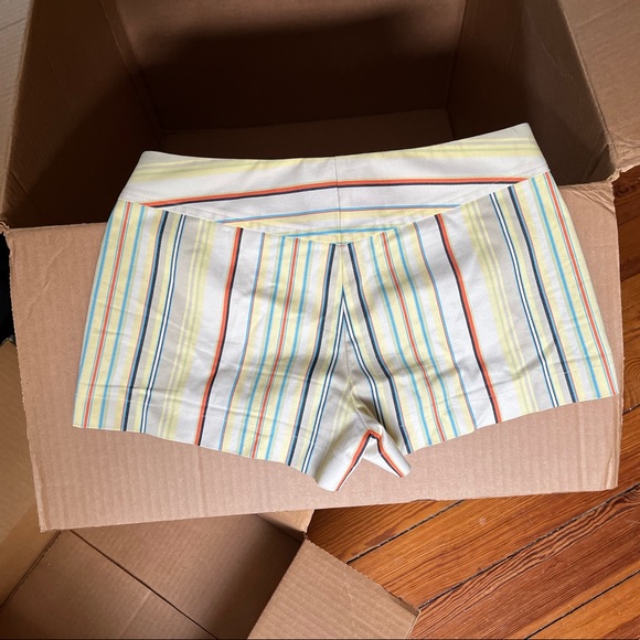 Express shorts, size 1/2, multi-stripe - Picture 3 of 3